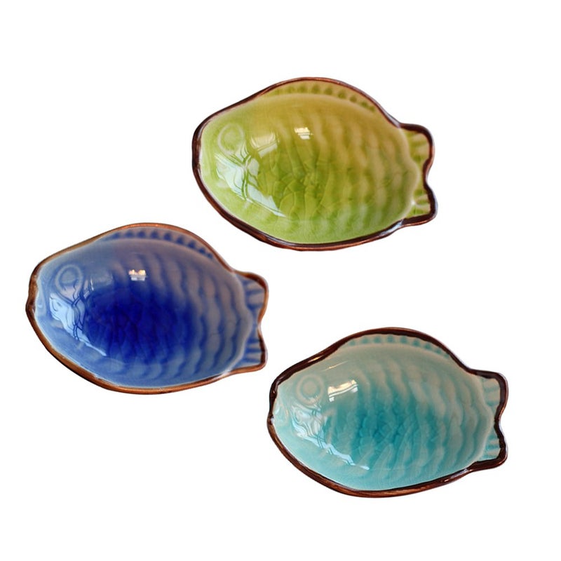 WAIT FLY Cute Fish Shaped Ceramics Seasoning Dishes/Tea Bag Holders/Ketchup Saucer/Appetizer Plates/Vinegar Spice Salad Soy Sushi Wasabi Seasoning Dipping Bowls, Set of 3 - Image 1